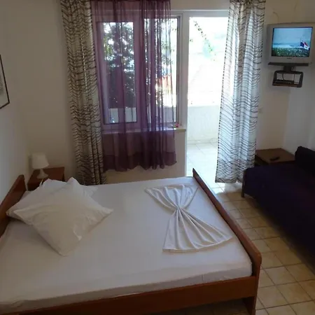 Azure Villa Saplunara