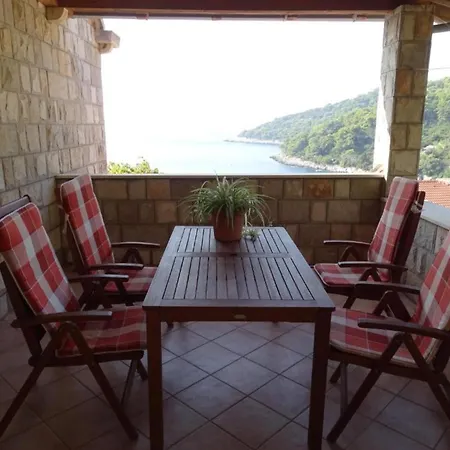 Azure Villa Saplunara